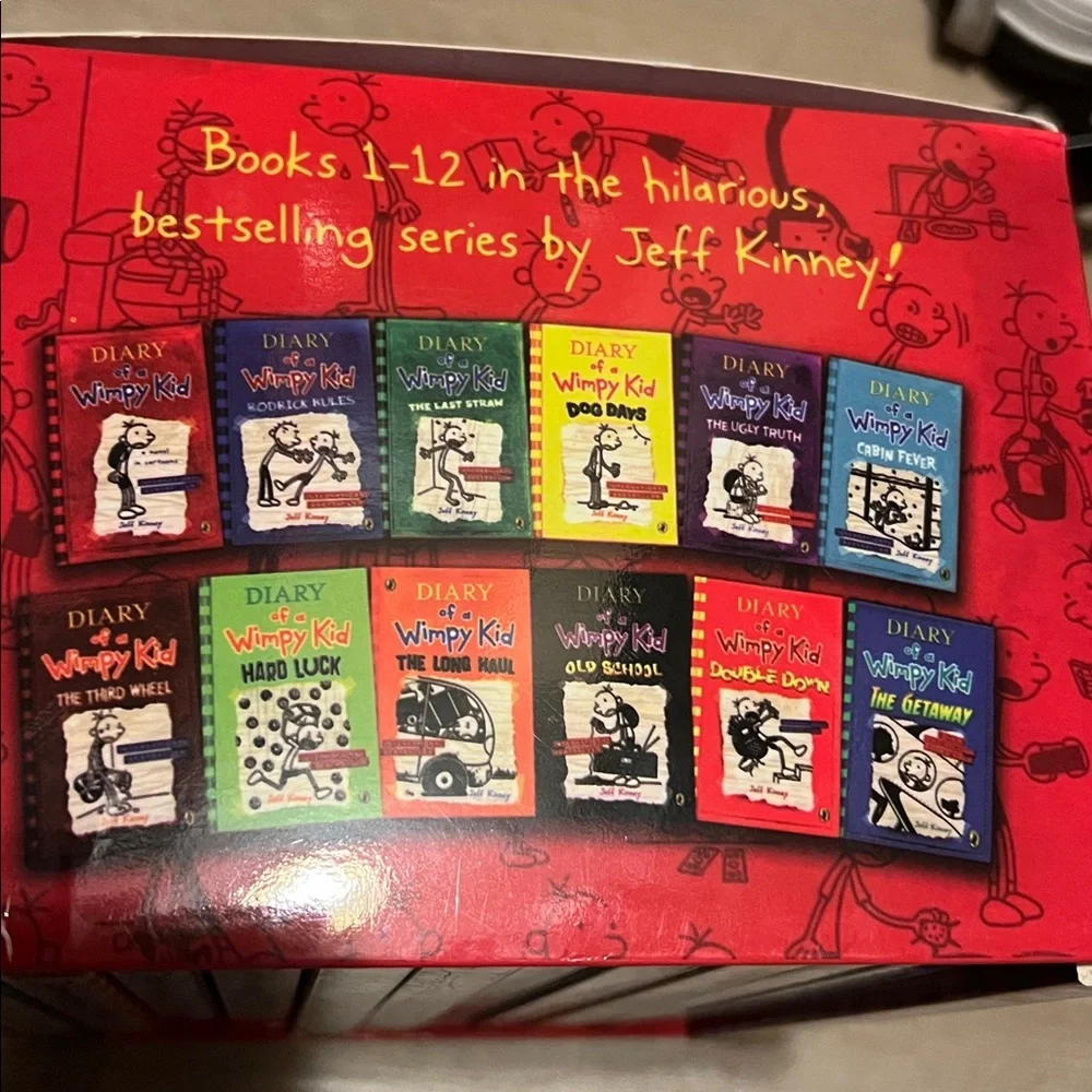 Diary of a Wimpy Kid Box of 12 Books - Picture 3 of 4